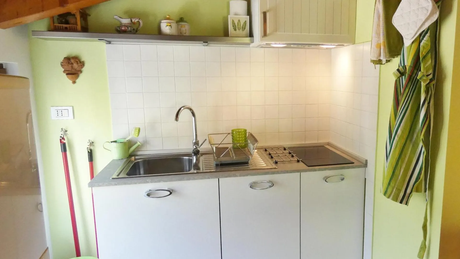 Vila Il Laghello Wood House Framura