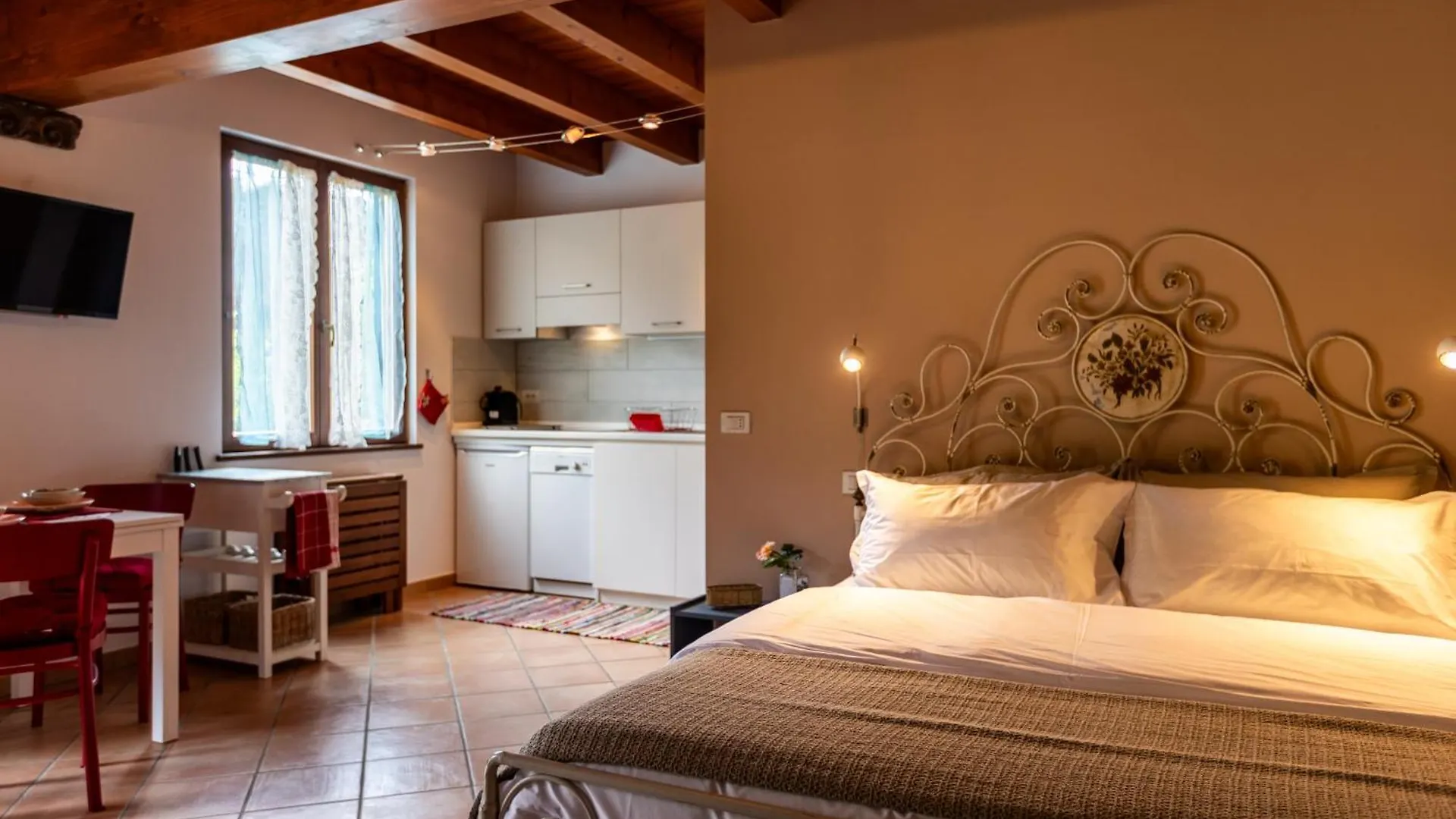 Villa Il Laghello Wood House Framura Italia